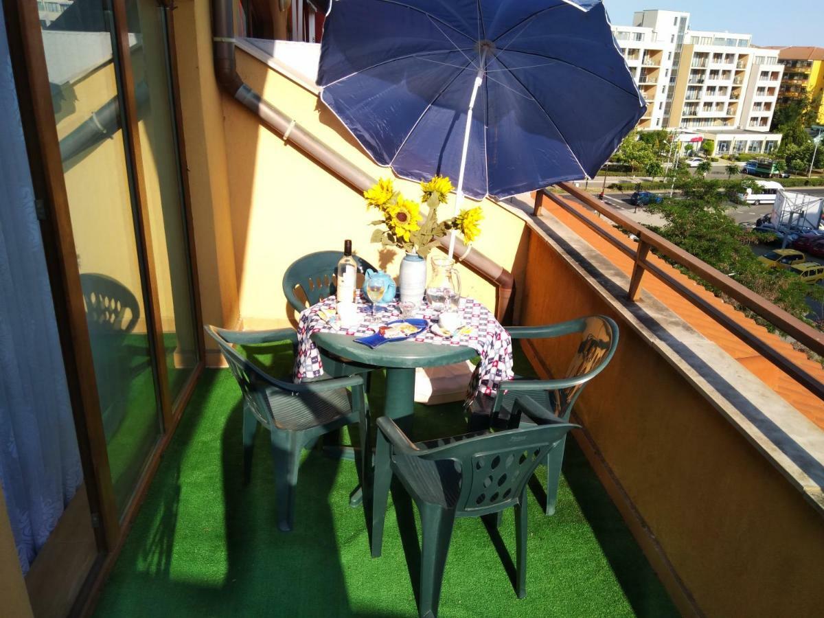 Golden Dreams Apartment Солнечный берег Экстерьер фото