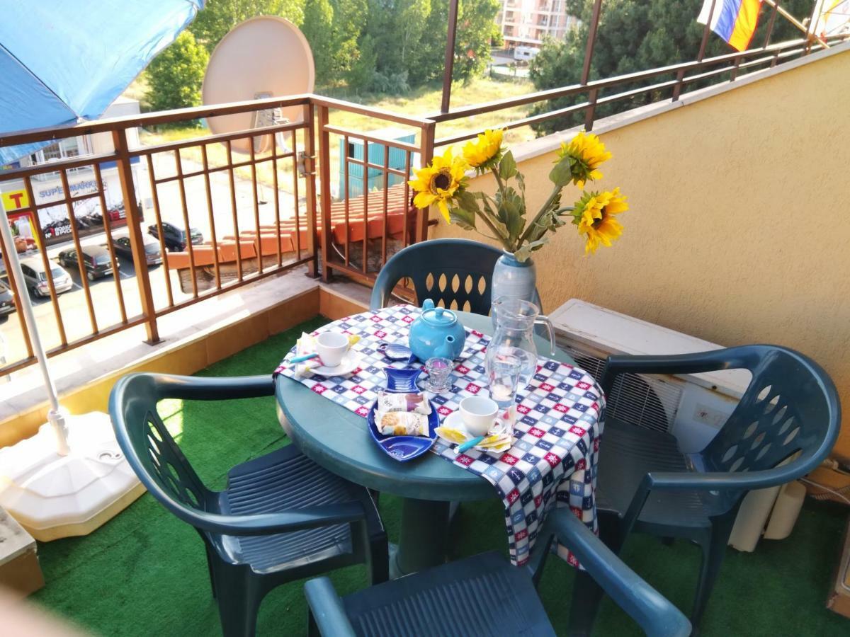 Golden Dreams Apartment Солнечный берег Экстерьер фото